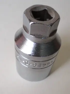 FB132 ARMSTRONG Sk Tools Dual Oil Pressure Socket S7