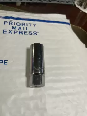 BLPSPS3858 BLUE POINT Tools Spark Plug Socket Drive #3 BLPSPS3858 BLUE POINT Tools Spark Plug Socket Drive #3
