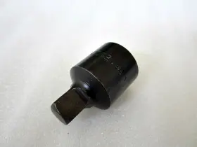6V-0092 CATAPILLAR Snap Drive Drain Plug Socket Cat