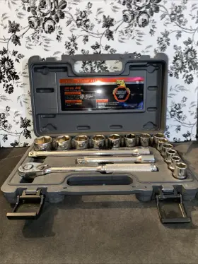 076799000422 COUGAR PRO Socket Set Drive