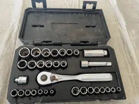 USA-VH-44811 CRAFTSMAN Drive Socket Set