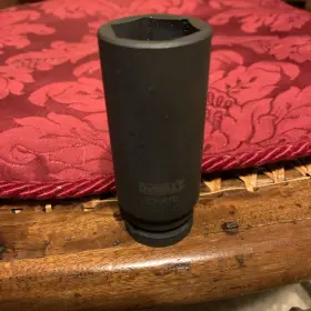 73-941D DEWALT Socket