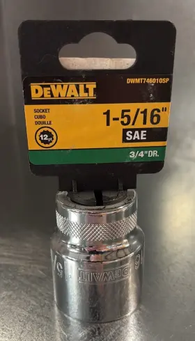 74-601D DEWALT Drive Standard Socket