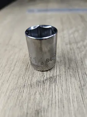 86-309D DEWALT Drive Socket Shallow Box