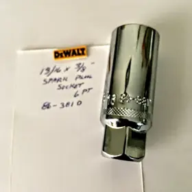 86-381D DEWALT Spark Plug Socket