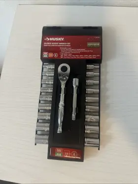 567893 HUSKY Drive Socket Set