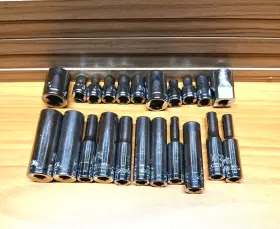 Husky 893993188895 Socket Set 21 Piece