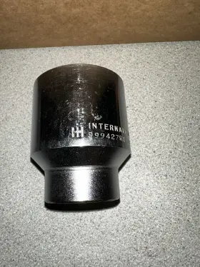 999427R1 INTERNATIONAL HARVESTER Point Drive Socket #2
