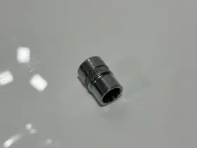 TY3141 JOHN DEERE Shallow Socket Point Drive John-deere