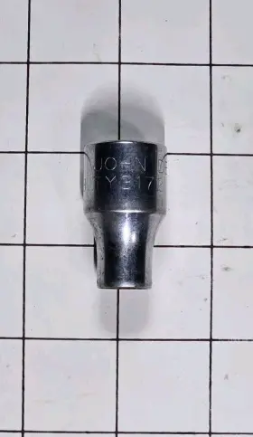 TY3172 JOHN DEERE Point Socket Drive John-deere