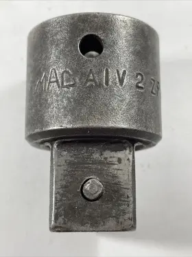AIV2ZP MAC TOOLS Drive Locking Pin Impact Adaptor Socket