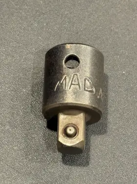 AP1612 MAC TOOLS Drive Locking Impact Socket Adapter