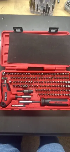 Mac Tools Sbdr123b 123-pc. 1/4 Inch Hex Drive Mac-grip Ratcheting Bit Driver Set #sbdr123b Mac Tools Sbdr123b 123-pc. 1/4 Inch Hex Drive Mac-grip Ratcheting Bit Driver Set #sbdr123b