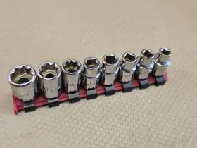 V328R MAC TOOLS Standard Point Double Square Socket Set Plug