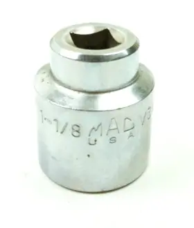 V366R MAC TOOLS Point Shallow Socket Drive
