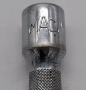 V5EKM MAC TOOLS Magnetic Extension Drive Knurled Friction #2