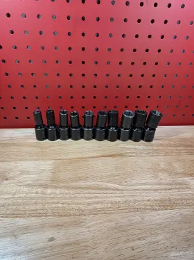XUPD6 MAC TOOLS Drive Swivel Impact Socket Set