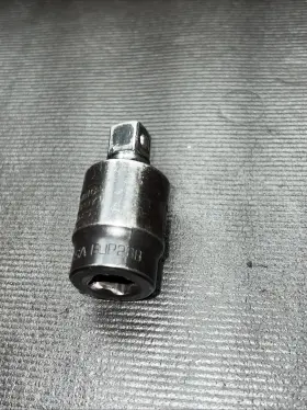 BUP28B MATCO TOOLS Swivel Impact Socket Clean #2