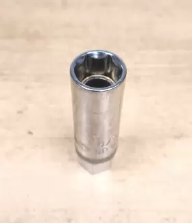 SP4931 MATCO TOOLS Drive Knurled Magnetic Spark Plug Socket