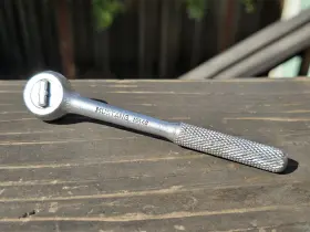 MM48 MUSTANG Ratchet Drive Knurled Handle