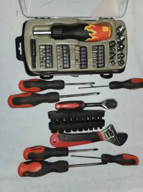 SST070PDQ ROADPRO Tools Set Screwdrivers Socket Ratchet Bit