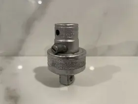 Snap-on 2020863 Snap-on Sv 67 1/2 Inch Drive Socket Breaker Bar Ratchet Adaptor Pineapple