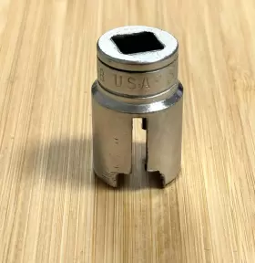9459-B SNAP-ON Tools Drive Valve Cover Boltwing Nut Socket 9459-B SNAP-ON Tools Drive Valve Cover Boltwing Nut Socket