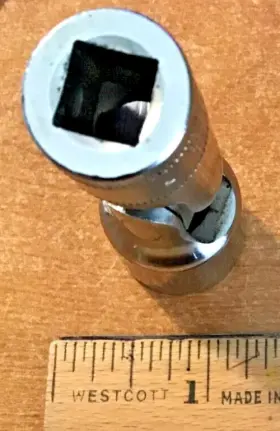 FUM-17 SNAP-ON Flank Drive Shallow Swivel Socket #2