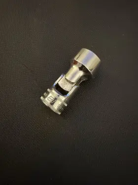 FUM18 SNAP-ON Tools Drive Point Swivel Socket