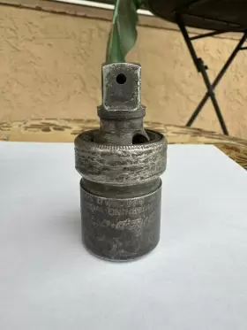 IP80B SNAP-ON Drive Locking Impact Swivel Socket