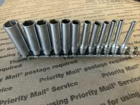 STM18-04 SNAP-ON Point Drive Socket Set