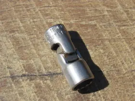 TMU111 SNAP-ON Drive Point Swivel Socket Underline