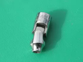 TMUS61A SNAP-ON Drive Point Swivel Socket #2