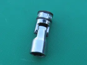 TMUSM9 SNAP-ON Drive Point Swivel Socket Tmusm