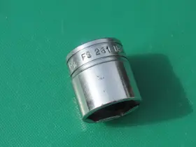 FS261 SNAP-ON Drive Point Shallow Socket #3