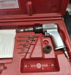 Mac Tools Ad80k 3/8 Heavy Duty Reversible Air Drill With Case. Fixed Price $30.00.