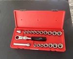 New Snap On Afrbm113pb Sae & Metric Ratcheting Low Clearance Socket Set Usa. Fixed Price $500.00.