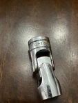 Vtg Snap On 1/2 Drive 6 Point 9/16 Sae Shallow Universal Swivel Socket Su18. Fixed Price $17.95.
