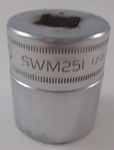 Snap-on Usa Swm251 Metric 1/2" Drive 25 Mm 12-point Chrome Socket 1990 Date Code. Fixed Price $25.00.