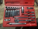 Snap On 222fsp. 21/22 Pice Sae Socket Set. 3/8 To 3/4 Missing Breaker Bar. Fixed Price $325.00.