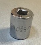 Mac Tools Usa X226r 11/16 Sae Shallow Socket 3/8" Drive 6 Point Chrome Finish. Fixed Price $15.00.
