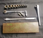 Readvtg Craftsman Usa V 16pc 1/2 Drive Sae 12pt Socket Ratchet Set & Metal Case. Fixed Price $130.00.