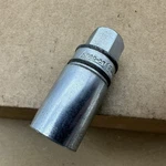 Snap-on S9711 3/8" Drive 18mm Spark Plug Socket Old Logo Good Condition Vintage. Fixed Price $25.95.